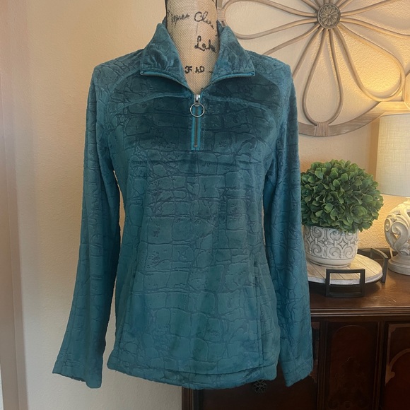 Wooly Bully Wear Tops - Wooly Bully Wear Beautiful Green Patterned Velvet Zip Pullover Top